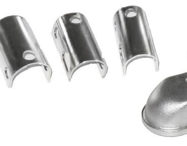 Tipo universale, completo di adattatori.