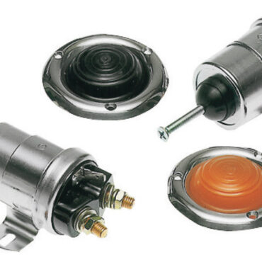 Completi di pedale in gomma e ghiera inox lucidata a specchio, a tenuta stagna.Può fuonzionare con pulsantiera a pedale, comandi manuali e comandi a pannello.