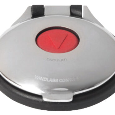 Aziona tutti i teleruttori del nostro catalogo. E' tenuta stagna e permette di installare i teleruttori in posizione protetta dall’umidità. Parte superiore in acciaio inox AISI 316 lucidato a specchio.