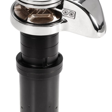 Carcassa in acciaio inox AISI 316 lucidato. Asse verticale per una facile installazione. Può utilizzare catena o cima/catena. Sensore contametri integrato. Motore stagno IP67. Consigliato per barche fino 8 m.