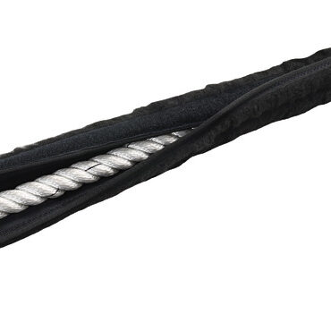 Proteggi scafo in vera lana per cime Ø dal 14 al 22 e lunghezza 60 cm.Fissaggio con chiusura a strappo e nastri anti scorrimento.Proteggono lo scafo dallo sfregamento delle cime di bordo (esempio i parabordi).Venduti a coppia.