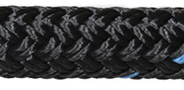 Cima pre-impiombata con asola di 50 cm e finitura con filo. Prodotto 100% con poliestere riciclato da bottiglie di plastica. Ogni metro di cima è prodotto recuperando il materiale di 7,5 bottiglie di plastica.Anima: 12 capi in poliestere riciclato. Calza esterna: 24 capi in poliestere riciclato. Venduta in confezione espositiva.