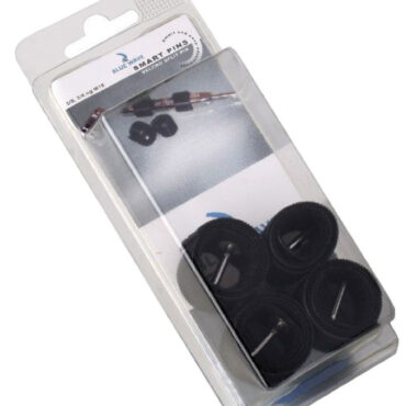 Sistema rapido ed innovativo alternativo alle classiche coppiglie, composto da un perno in acciaio inox 316 e da un nastro in velcro, per la messa in sicurezza dei terminali per il sartiame.E’ sufficiente inserire il perno nel foro del terminale e serrare il nastro in velcro attorno alla canula. Confezione da 4 pezzi.