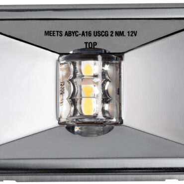 Per montaggio su specchio di poppa.