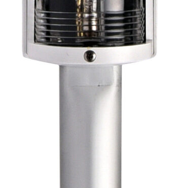 Con base a incasso in nylon sulla quale si inserisce a scatto l’asta dando il contatto. Cappuccio a tenuta stagna che chiude la base quando l’asta è sfilata, regolamentare < 20 m.