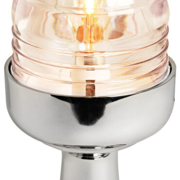 In policarbonato e in AISI 316 lucidato a specchio. Per imbarcazione < 20 m.