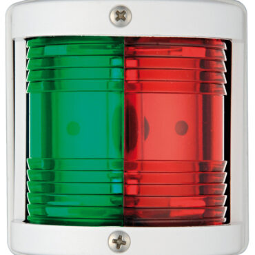 Approvati RINA in accordo al regolamento COLREG72. Consigliati per imbarcazioni di media dimensione, sono perfettamente stagni e si installano con estrema facilità. Sono completi di portalampade e lampadine.