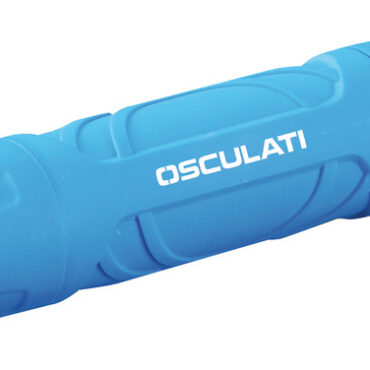 Equipaggiata con led 3 watt GEN 2 LG ad alta efficienza e riflettore multifaced.Carcassa antisdrucciolo, completa di cimetta di sicurezza.Impermeabile IPX6.Confezionata in blister espositivo.