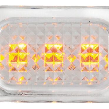 Corpo in policarbonato traslucido. Ghiera in acciaio inox. Adatta per illuminare gli scalini. Montaggio tramite viti.