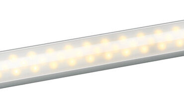 Sorgente luminosa a LED SMD. Montaggio su piano. Ideale per bagni, cucine, gavoni, locale motori, sotto boma su barca a vela ecc. Carcassa in tecnopolimero bianco.