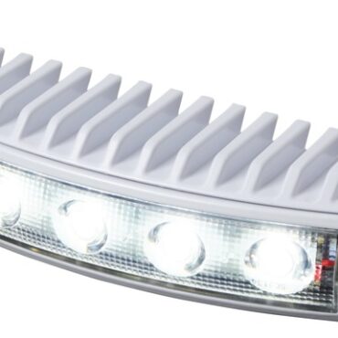 Corpo in alluminio anodizzato e verniciato con resina epossidica bianca.Si consiglia l’utilizzo di una pasta isolante tipo Duralac per l’installazione con viti inox.Area di copertura oltre 30 metri quadrati.