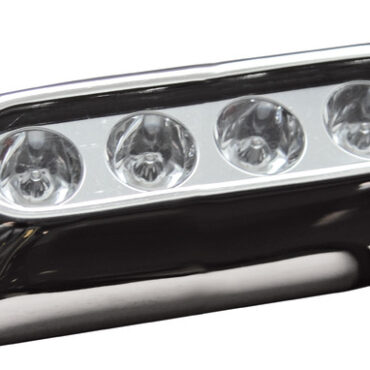 Corpo in acciaio inox AISI 317L lucidato, completo di CREE LED.Può essere installato sia sopra sia sotto l'acqua.
