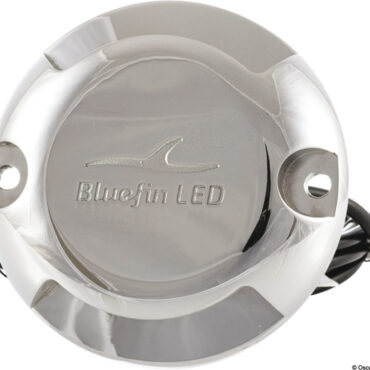 Luci LED per installazioni a pavimento in ambienti esterni.Ideali per ponti, camminamenti, moli, banchine. Realizzate in acciaio inox 316L.Garantiscono resistenza alla corrosione e agli agenti atmosferici.• Grado di protezione: IP68 (completamente impermeabile).• Cablaggio: connettore stagno o cavo integrato (lunghezze variabili).• LED Osram con driver a corrente costante integrato.• Lente in vetro ottico temperato.• Ingresso cavi pressacavo IP66 completamente sigillato, completo di cavo bipolare antiumidità da 7 m.• Protezione IP66.