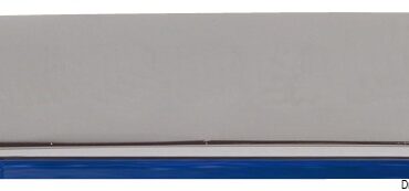 Corpo in tecnopolimero trasparente, frontale in ottone cromato.Adatto per montaggio anche su superfici infiammabili.Possibilità di fissaggio tramite viti sia in orizzontale sia in verticale.Design innovativo ed emissione luce studiata per disegnare effetti di ambientazione.