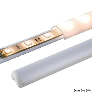 Profilo venduto in barra composto da una base da fissare a parete e da una copertura in metacrilato traslucido. All'interno si possono installare tutte le barre/strisce a LED con larghezza massima 12 mm.Le barre possono essere allineate per ottenere qualsiasi lunghezza, oppure tagliate.