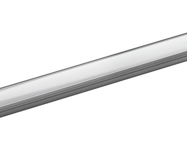 Profilo venduto in barra composto da una base da fissare a parete e da una copertura in metacrilato traslucido. All'interno si possono installare tutte le barre/strisce a LED con larghezza massima 12 mm.Le barre possono essere allineate per ottenere qualsiasi lunghezza, oppure tagliate.