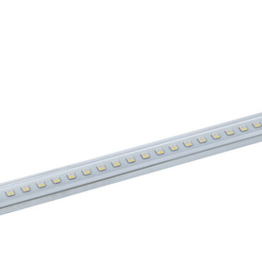 Barre luminose in termoplastica trasparente con LED 2835. Fissaggio con 4 viti o con biadesivo. Completamente stagne. LED inglobati nella resina frontale. Particolarmente indicate per realizzare luci indirette nelle dinette o cabine.