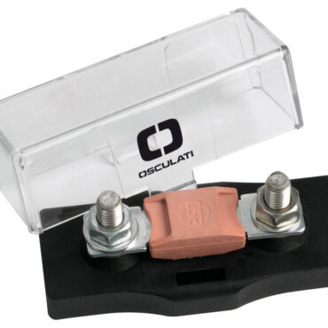 Fabbricato in termoplastica con coperchio amovibile protettivo trasparente.