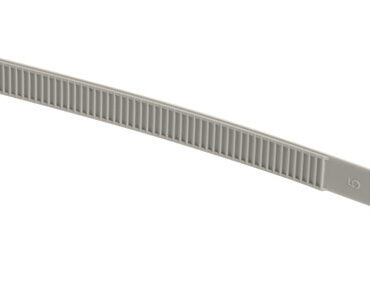 Adjustable pipe holder strap