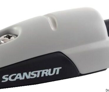 Fabbricati in nylon rinforzato con fibra di vetro; stagni IPX7; forniti con guarnizione preforata e da forare; confezionati in blister espositivo. Non richiedono sigillante o siliconi rendendo l’installazione rapida e pulita.La versione doppio cavo è ideale per installazione di pannelli solari.