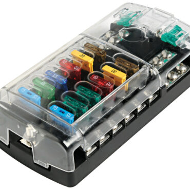 Contatti bronzo fosforoso argentato. Accetta fusibili lamellari standard.Voltaggio ammesso 12/24 V.Massimo amperaggio totale scatola: 100 A.Massimo amperaggio per ogni fusibile: 20 A.2 portafusibili di ricambio sul coperchio.