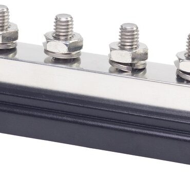 Base plastica ad alta capacità isolante. Barra di supporto in rame nichelato, viti e dadi in acciaio inox. volt 12/48.