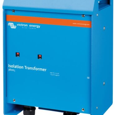 Questo apparato inibisce ogni continuità tra l'impianto elettrico di bordo e la banchina. Rende perciò l'impianto più sicuro isolando completamente l'impianto della barca, consentendo il corretto intervento dei salvavita ed eliminando i problemi delle corrosioni dovute alle correnti galvaniche.