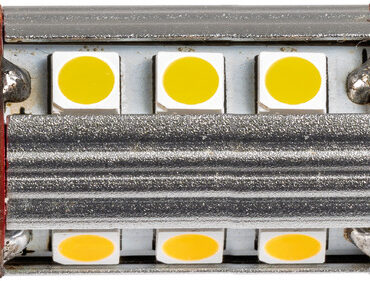 Provviste di LED con irraggiamento totale sui 360°.