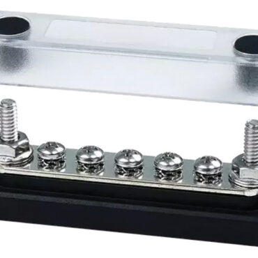 Completi di cover trasparente. Basi in tecnopolimero e barre in rame stagnato.Viteria in acciaio inox. Fissaggio dei cavi direttamente sulla barra, senza dadi interposti.Rotazione cavi di potenza in ogni direzione. Voltaggio fino a 48 V.