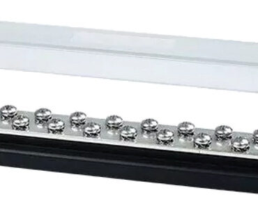 Completi di cover trasparente. Basi in tecnopolimero e barre in rame stagnato.Viteria in acciaio inox. Fissaggio dei cavi direttamente sulla barra, senza dadi interposti.Rotazione cavi di potenza in ogni direzione. Voltaggio fino a 48 V.