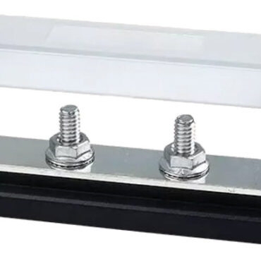 Completi di cover trasparente. Basi in tecnopolimero e barre in rame stagnato.Viteria in acciaio inox. Fissaggio dei cavi direttamente sulla barra, senza dadi interposti.Rotazione cavi di potenza in ogni direzione. Voltaggio fino a 48 V.