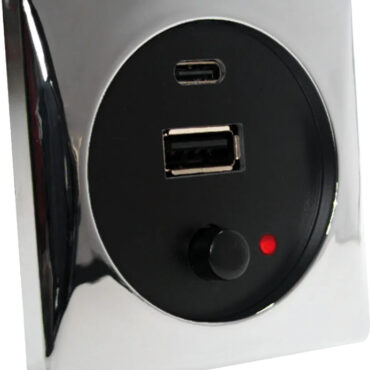 Presa per telefonini, MP3, macchine fotografiche, ecc.Completa di spia rossa di accensione.