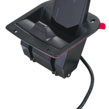 Caricatore wireless da incasso, progettato per resistere alle condizioni meteo più difficili.Questo dispositivo ricarica il telefono in modalità wireless e lo mantiene anche saldamente in posizione.Il tuo smartphone si bloccherà magneticamente senza sforzo nella posizione di ricarica ottimale.Consente la ricarica del telefono per l'ambiente esterno, senza la necessità di cavi.- IPX6 Impermeabile;- ricarica rapida da 10 W;- compatibile con ingresso 12/24V;- progettato per adattarsi a qualsiasi tipo di barca;- ricarica istantanea, nessuna connessione necessaria.