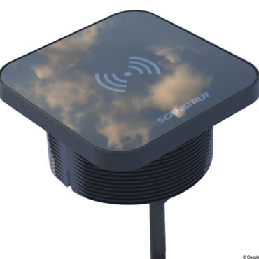 Il primo caricatore wireless marino certificato Qi2: IPX6 con un anello magnetico compatibile con iPhone.Disponibile in versione a montaggio superiore o come modello incassato per fotocamera posteriore.Realizzato con vetro temperato e completamente invisibile quando il telefono è in carica, dando l’impressione che il telefono fluttui sulla superficie di montaggio.