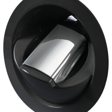 Doccia Saturn solo fredda, estetica flat , a scomparsa, installazione orizzontale o verticale.Vano doccia provvisto di una guarnizione antivibrante.Regolazione del flusso d’acqua tramite bottone push lock che consente di bloccare il getto d’acqua.