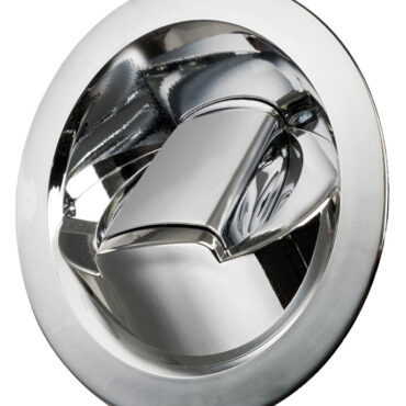 Doccia Saturn solo fredda, estetica flat , a scomparsa, installazione orizzontale o verticale.Vano doccia provvisto di una guarnizione antivibrante.Regolazione del flusso d’acqua tramite bottone push lock che consente di bloccare il getto d’acqua.