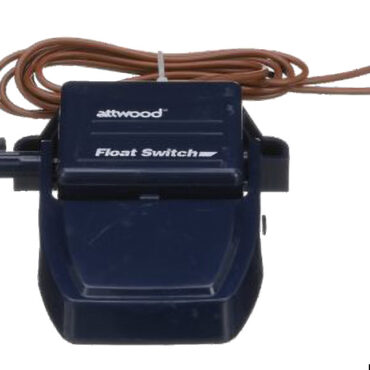 Interruttore a galleggiante dal design compatto e dal basso profilo progettato per convertire le pompe di sentina manuali Attwood ed altre pompe elettriche non automatiche al funzionamento automatico. Può essere montato su qualsiasi superficie, da quella orizzontale fino a 24°.Il meccanismo sigillato garantisce protezione dall'umidità, accensione dei fumi e schock elettrici. Privo di mercurio.Attiva la pompa al raggiungimento di un livello dell'acqua di 50 mm.