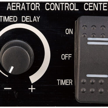 Programmazione del funzionamento con varie opzioni:- ON-OFF: spento o funzionamento permanente;- opzione timer: funzionamento per 30 secondi con pause regolabili tra 2 secondi e 5 minuti.Pannello in lega leggera anodizzata con autoadesivo 3M per una facile installazione.