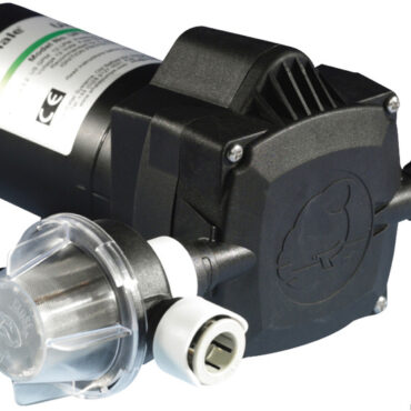 Composta da una pompa da 3 bar (45 PSI) 16.700.04; 16.700.05 ad alta portata (18 l/min) + pistola erogatrice con attacco a scatto 36.189.00; 36.189.01; 36.189.02.