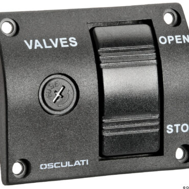 Fabbricate in ottone nichelato, passaggio totale con servomotore elettrico reversibile. Tempo di rotazione 14 secondi. Comando manuale di emergenza conformi ISO228. Complete di pannello di controllo ON-OFF a distanza e fusibile di sicurezza, comanda fino a 10 valvole contemporaneamente.