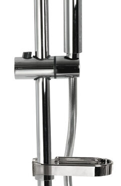 In ottone cromato. Completo di tutti gli accessori per l'installazione.