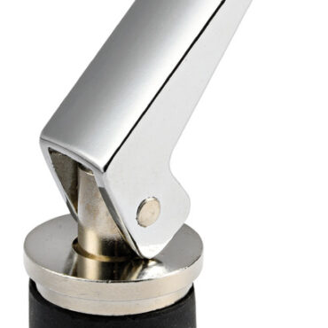 Corpo e leva in ottone cromato.