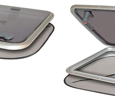 In un solo oggetto racchiudono la doppia funzione di oscurante + antizanzare e nello stesso tempo lasciano passare l'aria per la ventilazione. Fissaggio istantaneo tramite ventose.