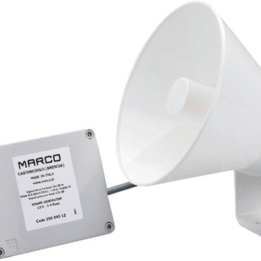 Munita di staffa da supporto in acciaio inox lucidato. Di facile montaggio, in quanto basta portare due fili dal corno alla centralina. Omologata RINA per scafi da diporto da 12 a 20 m (D.M. 5/9/90) e per scafi da lavoro da 12 a 20 m.