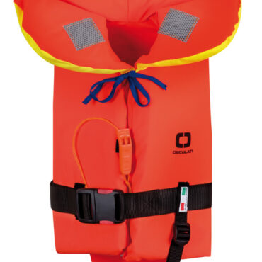 Fabbricati con tessuto alta visibilità e morbido espanso. Completi di fischietto e nastri retroriflettenti omologati.Cordino sottogamba e nastri regolabili con fibbia a scatto. Collo ergonomico. Obbligatorio come dotazione di bordo entro le 3 e 6 miglia