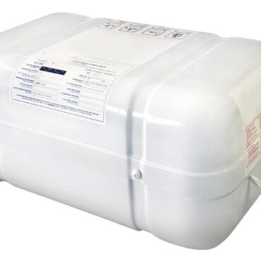 Per navigazione oltre 12 miglia.Conformi al D.M. 12/8/2002, approvate con D.M. 832/2004 del 10/3/2003. Revisione biennale. Versione con contenitore rigido o sacca morbida.