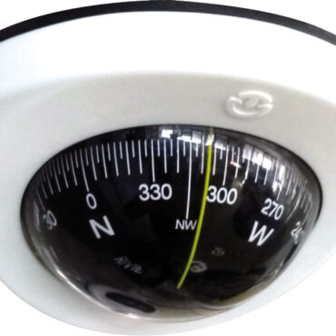 Ideata per soddisfare l’esigenza di ottimizzare gli spazi sulle plance di comando ricche di monitor, indicatori e strumentazione elettronica di ogni tipo. L’obiettivo è quello di sfruttare superfici inutilizzate come il cielino delle imbarcazioni prospiciente alla plancia.