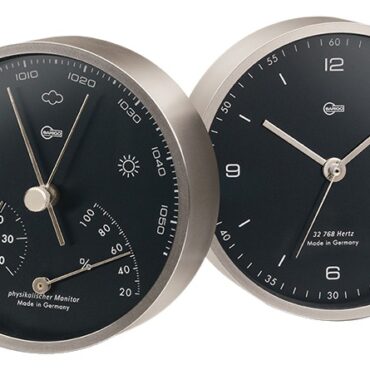 Carcassa in ottone satinato/nichelato scuro, quadrante nero.