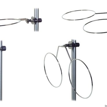 Si montano con un morsetto regolabile su tubi Ø 22/25 mm, oppure su superficie piana. Si abbattono lungo la fiancata o i candelieri. Venduti singolarmente.