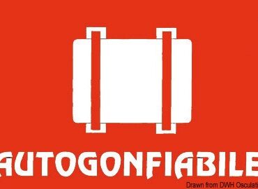 In PVC rosso su fondo bianco. Obbligatori sulle imbarcazioni marchiate CE. Solo in lingua italiana.